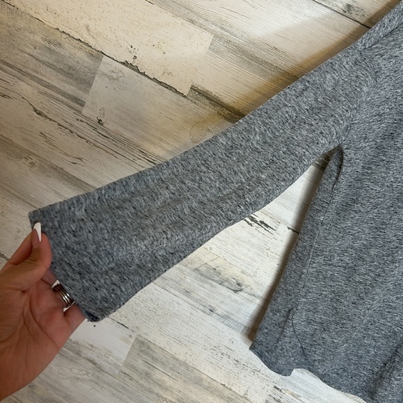 Victoria secret long sleeve - Picture 4 of 5